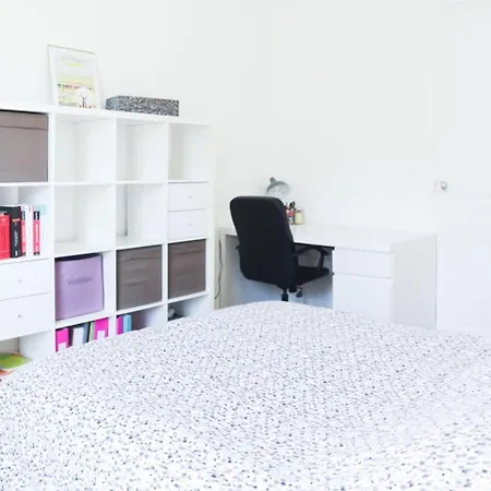 Haussmann-style With Balcony - Republic Apartment Paris